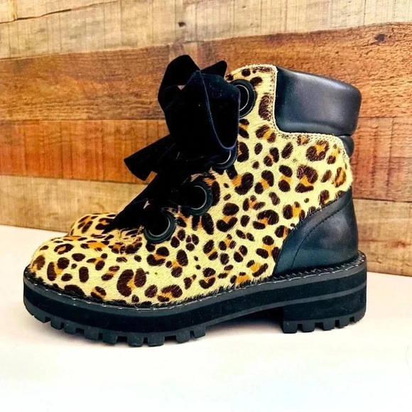 Liu.Jo Cowhide Leather Leopard Ankle Boots - Picture 1 of 9